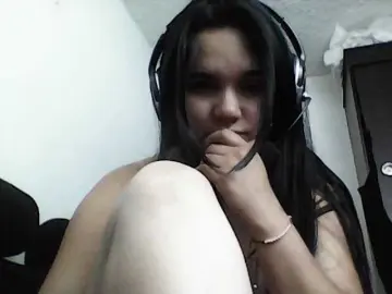 XiomaraSmith4  live sex cam