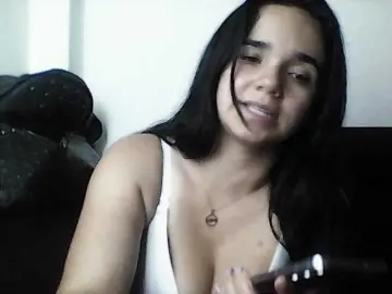 XiomaraSmith4  live sex cam