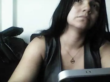 XiomaraSmith4  live sex cam