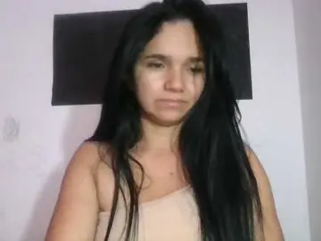 XiomaraSmith4  live sex cam