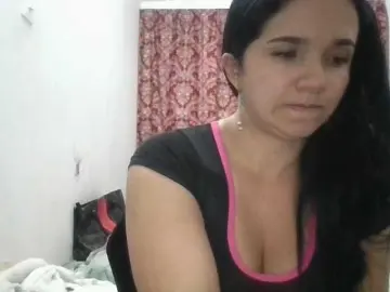 XiomaraSmith4  live sex cam