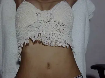 Yeasty1men  live sex cam