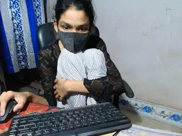 Yeasty1men  live sex cam