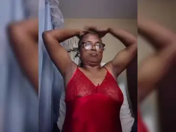 Hotmomsexy  live sex cam