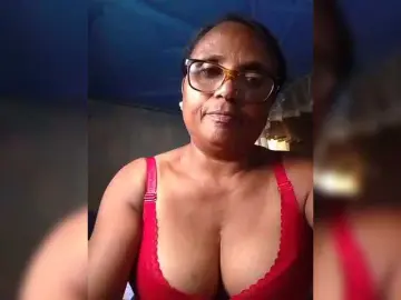 Hotmomsexy  live sex cam