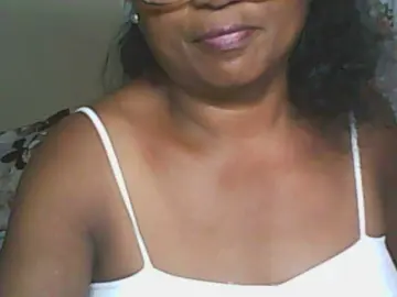 Hotmomsexy  live sex cam