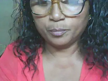 Hotmomsexy  live sex cam