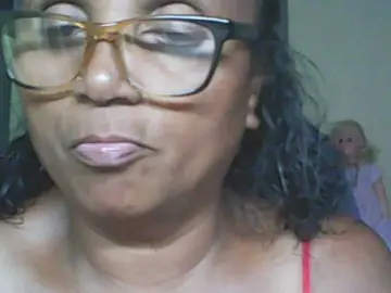 Hotmomsexy  live sex cam