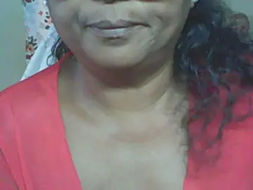 Hotmomsexy  live sex cam