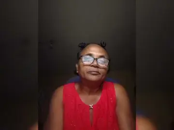 Hotmomsexy  live sex cam