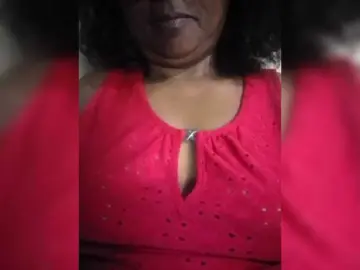 Hotmomsexy  live sex cam