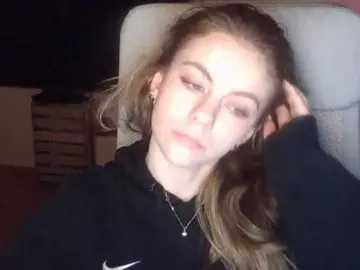 AriaModel  live sex cam