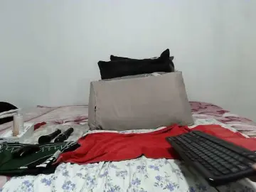CreamyBum  live sex cam