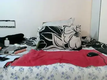 CreamyBum  live sex cam