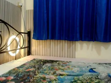 Kinnaree  live sex cam