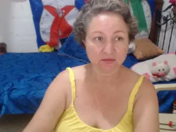 LADYQUEEN520  live sex cam