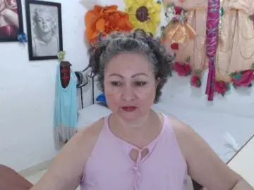 LADYQUEEN520  live sex cam