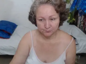 LADYQUEEN520  live sex cam