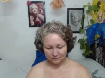 LADYQUEEN520  live sex cam