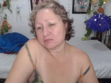 LADYQUEEN520  live sex cam