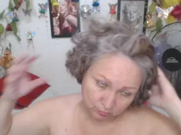 LADYQUEEN520  live sex cam