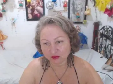 LADYQUEEN520  live sex cam