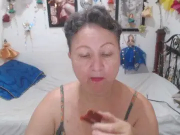 LADYQUEEN520  live sex cam