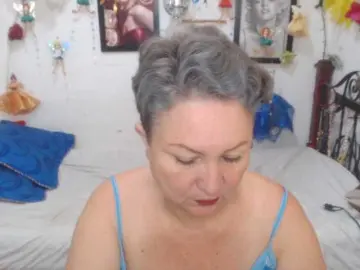 LADYQUEEN520  live sex cam