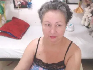 LADYQUEEN520  live sex cam