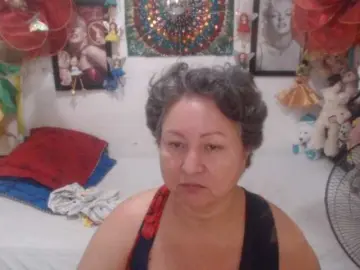 LADYQUEEN520  live sex cam