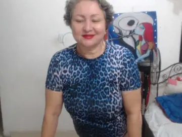 LADYQUEEN520  live sex cam