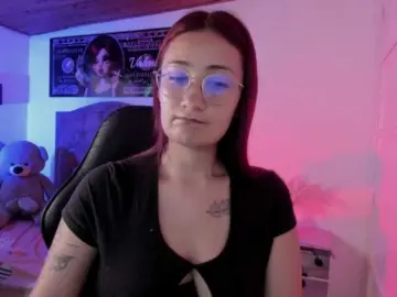 Laurahoot20  live sex cam