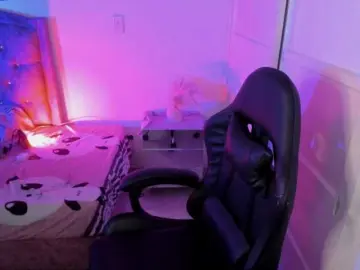 Laurahoot20  live sex cam
