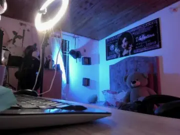 Laurahoot20  live sex cam
