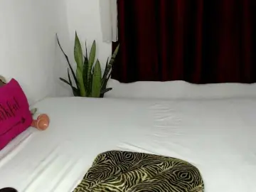 Naughty-nymph  live sex cam