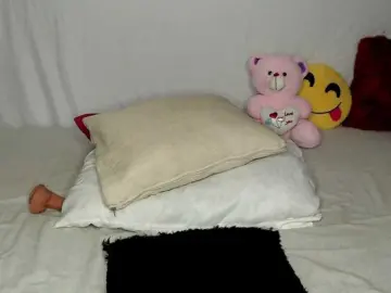 Naughty-nymph  live sex cam