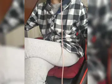 Olik-Pisa  live sex cam