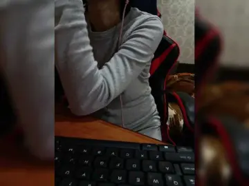 Olik-Pisa  live sex cam