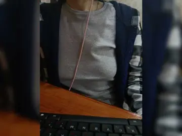 Olik-Pisa  live sex cam