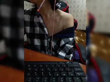 Olik-Pisa  live sex cam