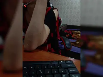 Olik-Pisa  live sex cam