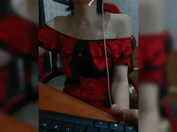Olik-Pisa  live sex cam