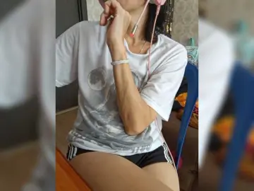 Olik-Pisa  live sex cam