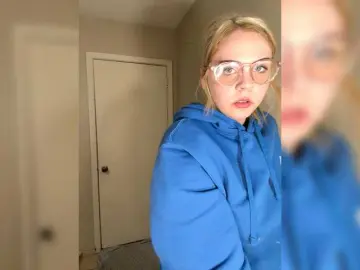 TrixieRaee  live sex cam