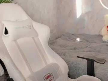 Babyisperfect  live sex cam