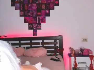 AlexisSky  live sex cam
