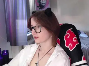 Cherry-Luna  live sex cam