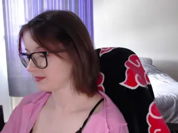 Cherry-Luna  live sex cam