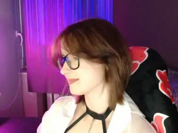 Cherry-Luna  live sex cam