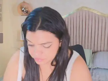 Kismett-Aziz  live sex cam